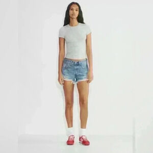 NWT Levi’s 501 Short  The Original Jean Denim Western Style High Rise Fitted 34